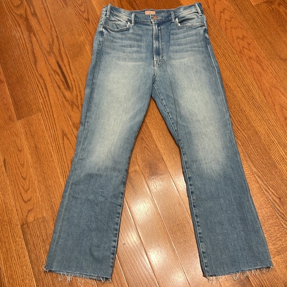 MOTHER Denim - Mother Hustler Ankle Fray Au Revoir. Size 32. 27 1/2 inch inseam.